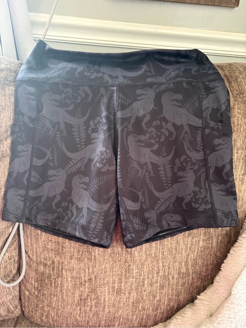 Constantly Varied Gear medium 5”shorts t-flex